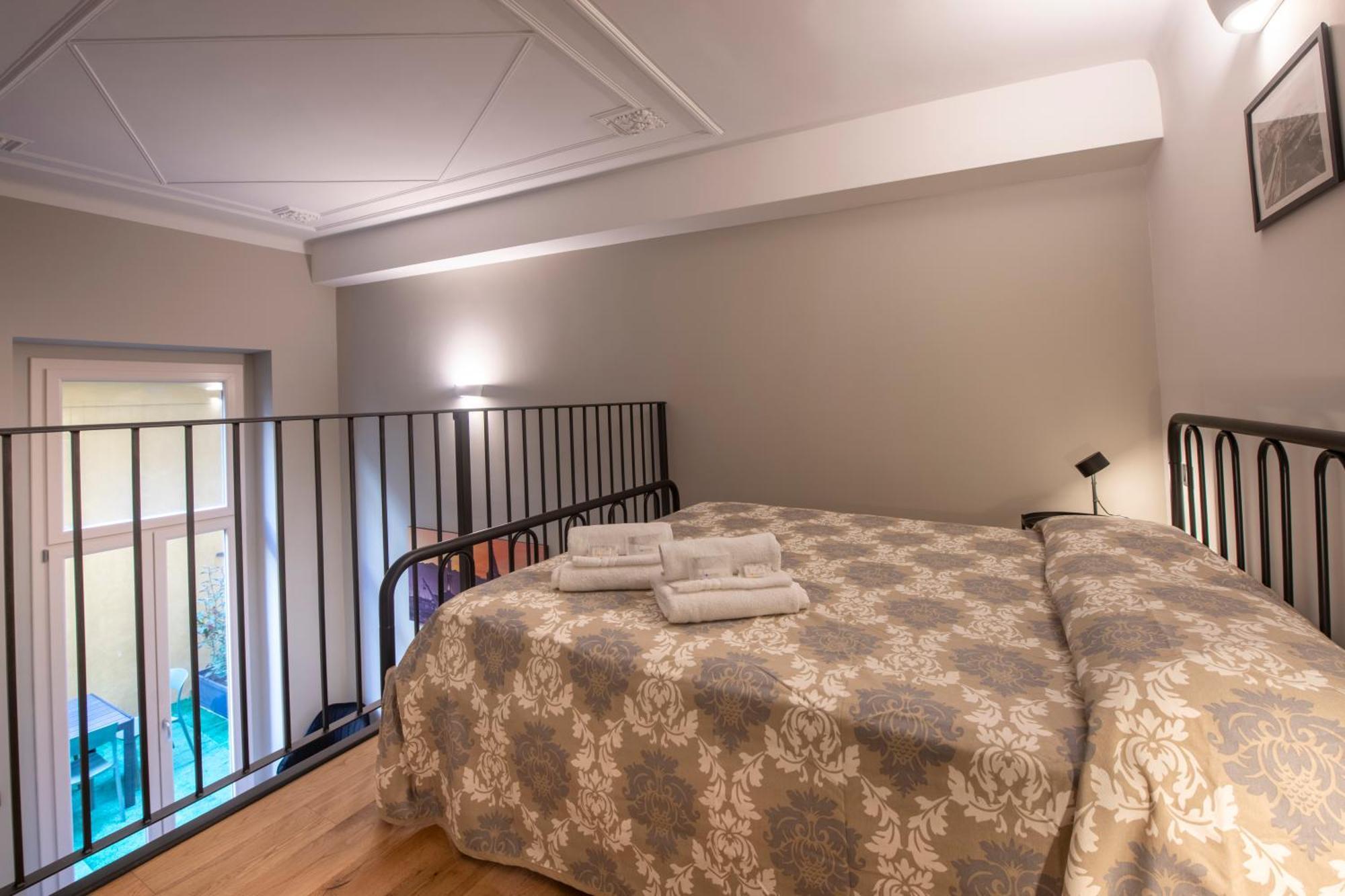 227 - Largo Zecca Luxury Apartment - Nel Cuore Del Centro Di Genova Luaran gambar